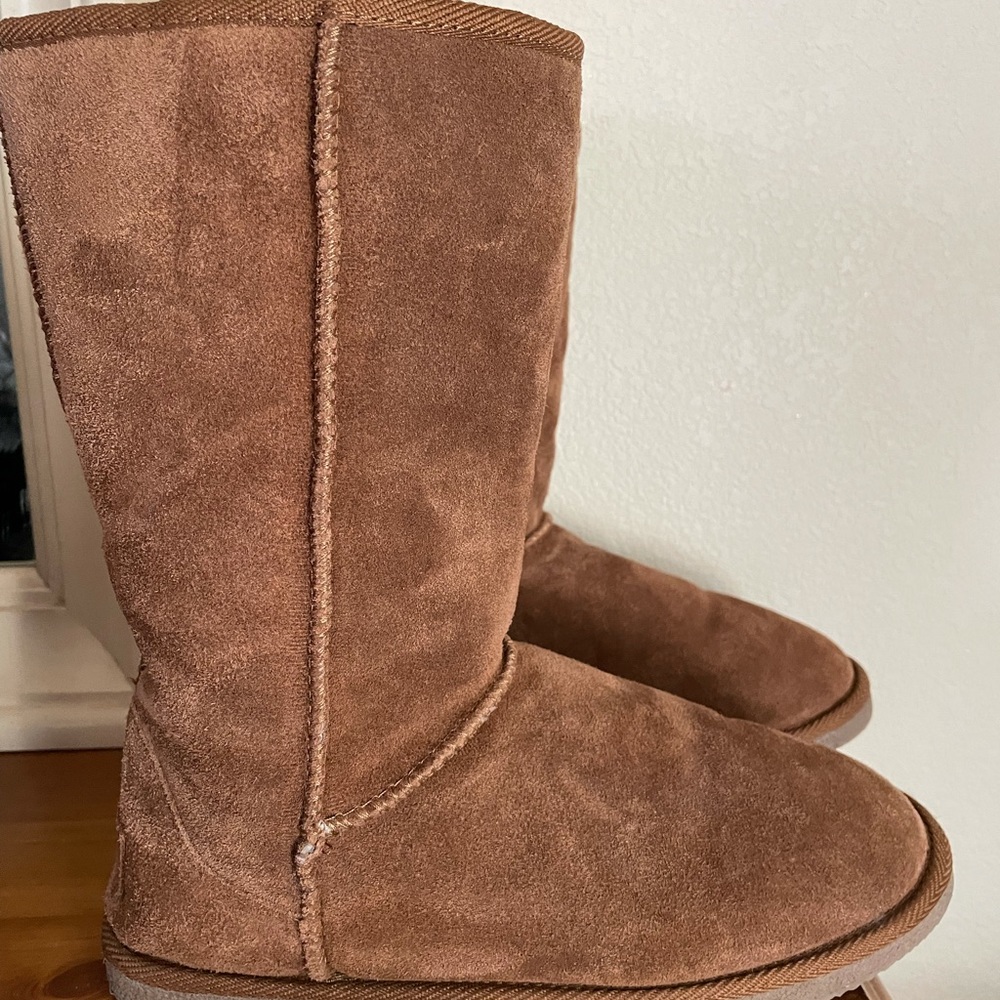 Off brand ugg boots